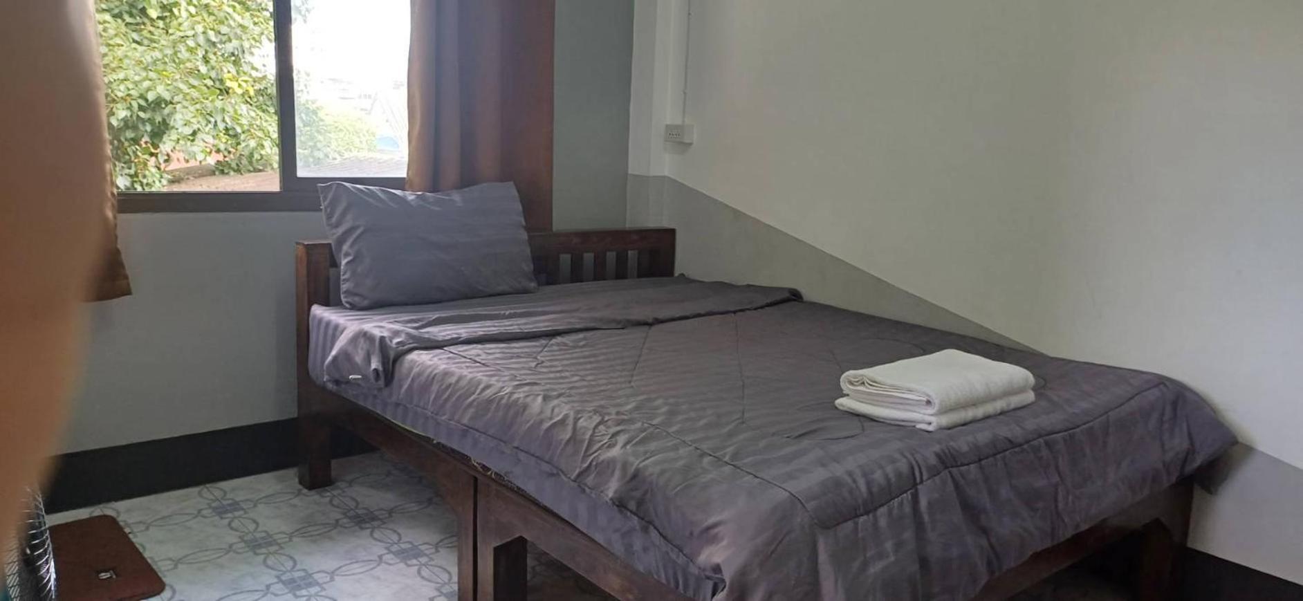 Satop Travelers Guesthouse Chiang Mai Exterior foto